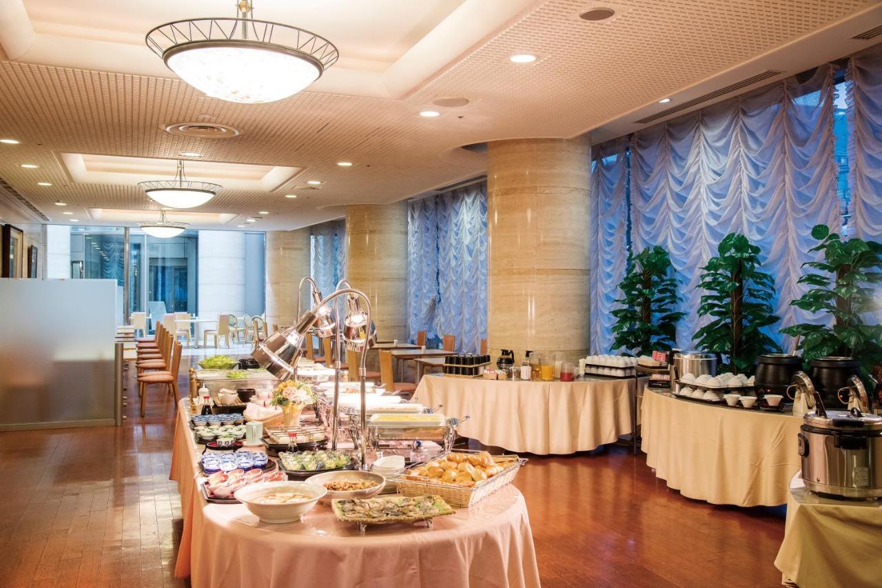 Hotel Port Plaza Chiba Exterior foto A buffet at a hotel