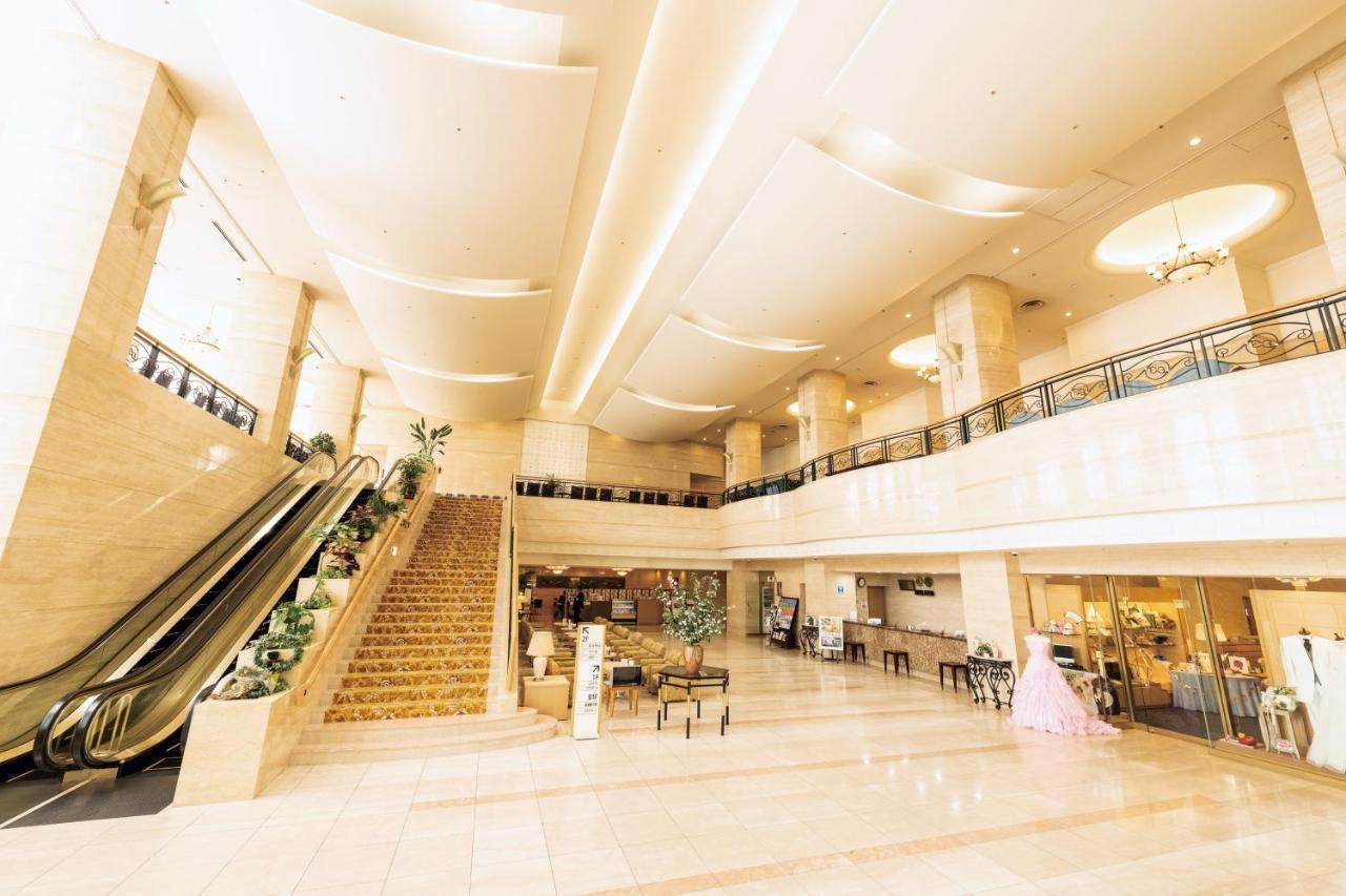 Hotel Port Plaza Chiba Exterior foto The lobby of the hotel